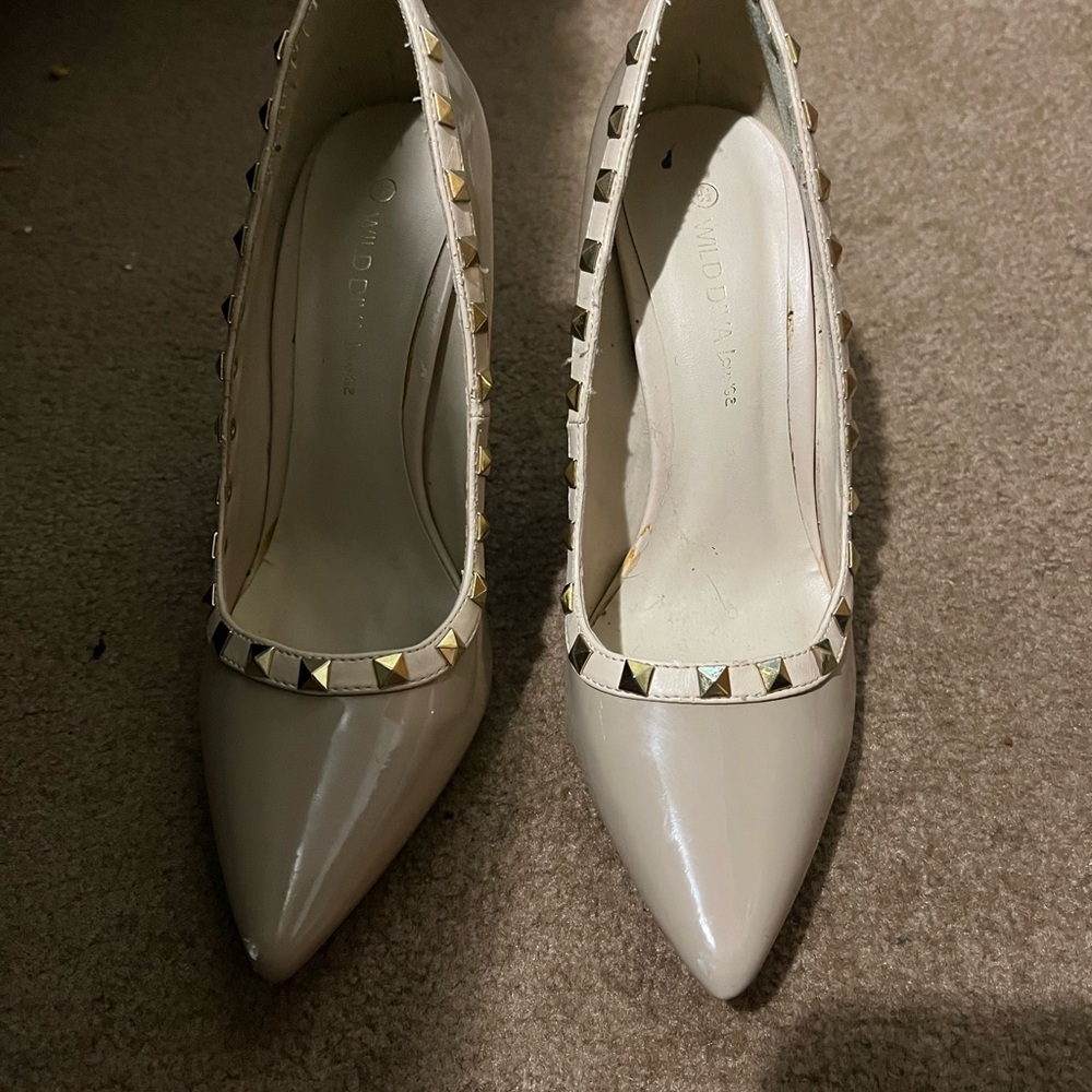 Nude spicy heels